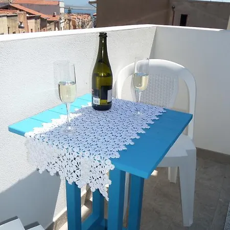 The Blue Lighthouse Apartman